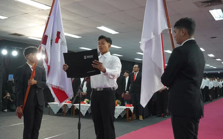 Telkom University Surabaya Gelar Sidang Senat Terbuka, Resmi Kukuhkan Mahasiswa Baru TA 2026/2027
